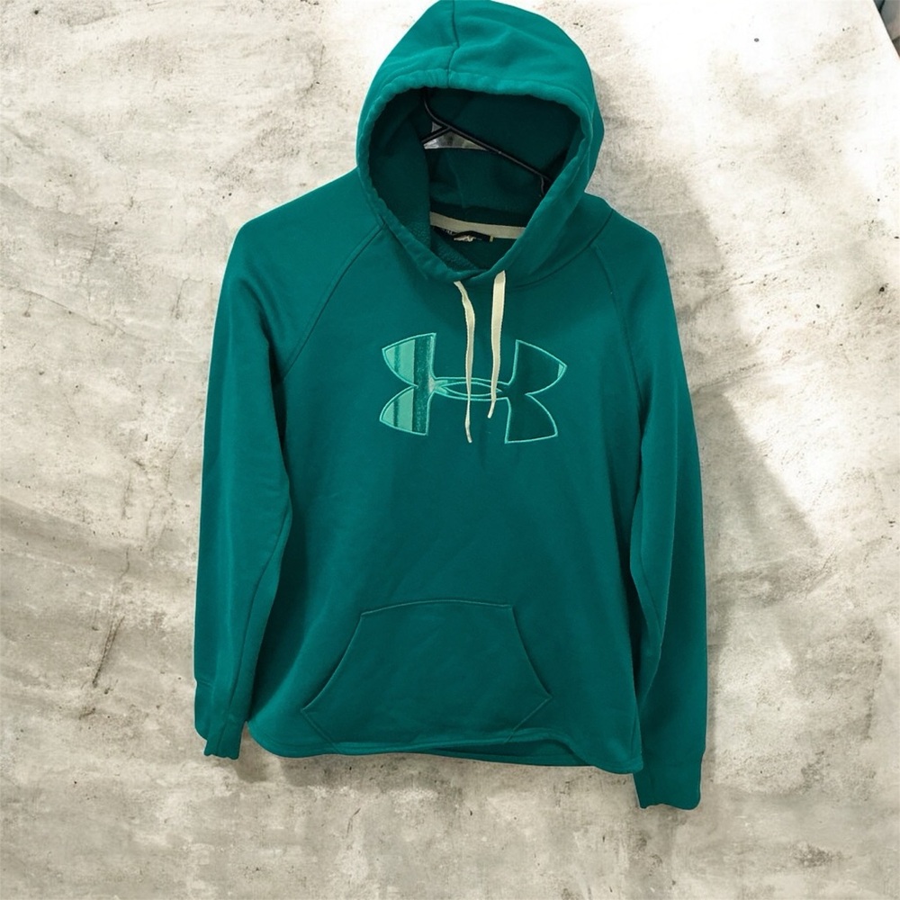 UNDER ARMOUR WOMENS HOODIE SIZE M